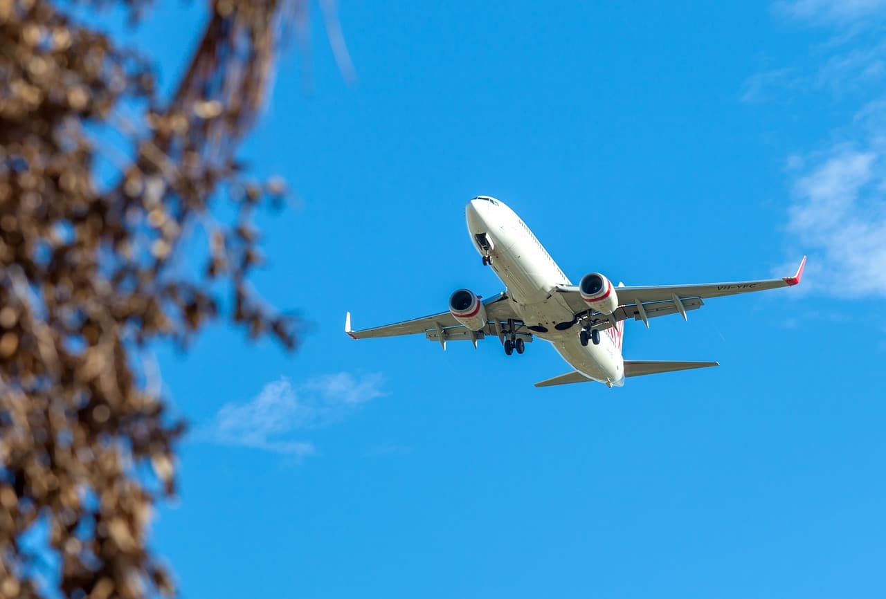 O nouă companie aeriană low-cost a intrat pe piața din România. Singura rută pe care va opera