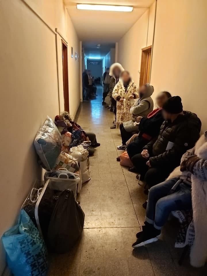 BĂTAIE de JOC! Peste 100 de persoane au fost reținute fără mandat și fără măsuri de protecție