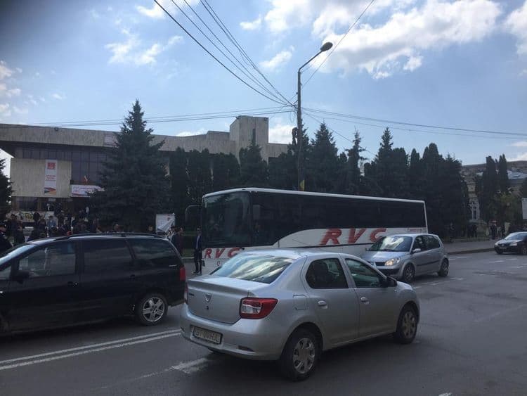 Liberalul care face bani din mitingurile PSD