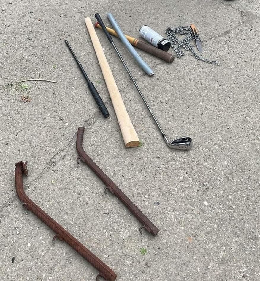 Suporterii U Cluj au venit la București cu răngi, crose de golf și bâte. Erau pregătiți pentru confruntarea cu Steaua