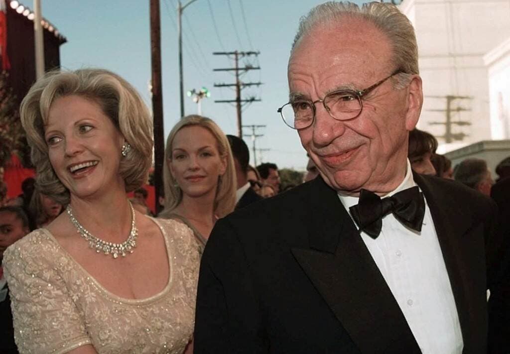 Miliardarul Rupert Murdoch se căsătorește iar, la 92 de ani. Logodnica magnatului media are 66!
