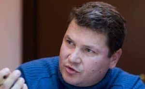 Chelnerița de la Apele Române a demisonat, inginerul care a dezvăluit a fost dat afară. Șeful de la PNL a rămas