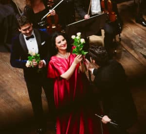 Angela Gheorghiu își lansează astăzi autobiografia. Își așteaptă admiratorii diseară, la Teatrul Odeon