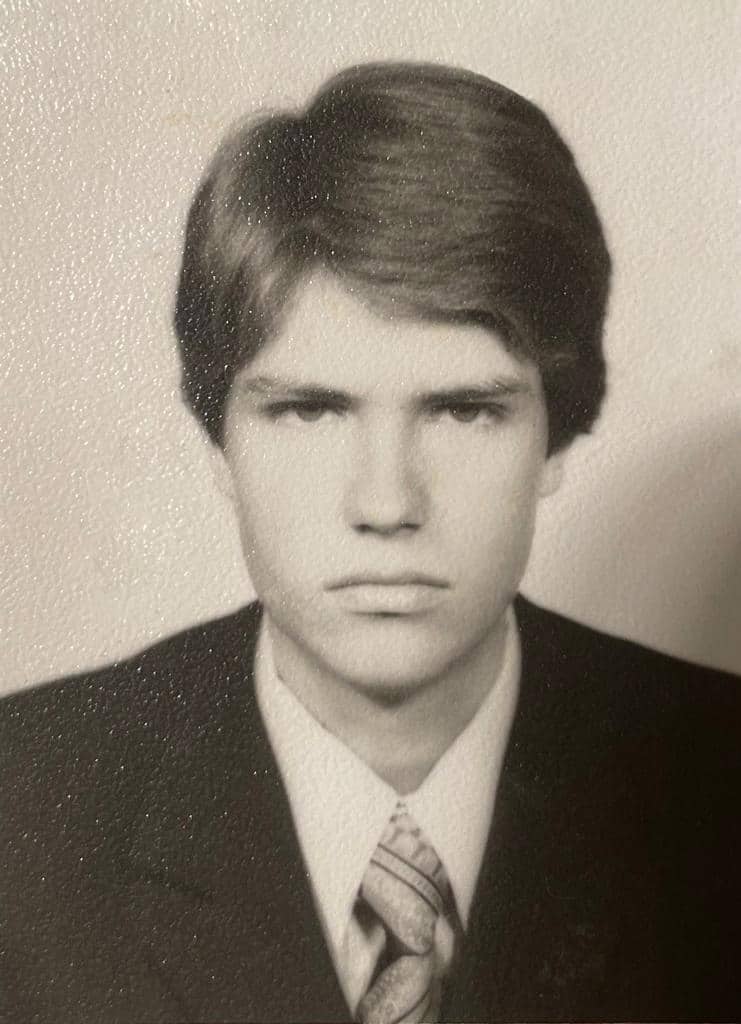 IOHANNIS, foarte serios la 17 ani! Vezi FOTOGRAFIA publicată de președinte