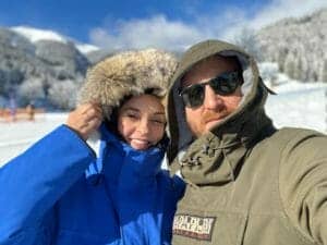 Andreea Marin s-a logodit cu Adrian Brâncoveanu! S-a afișat mândră cu inelul pe deget