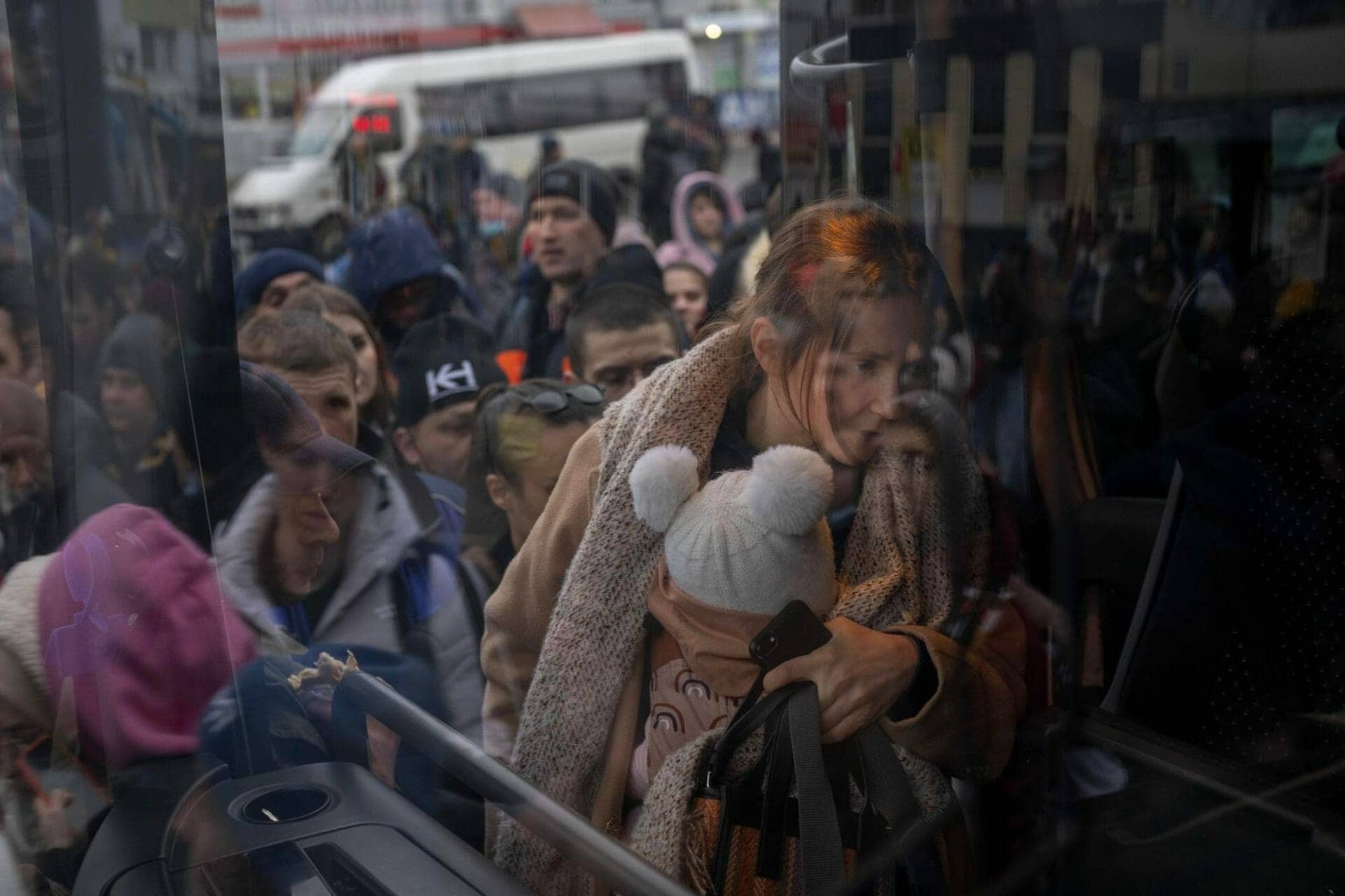 LACRIMI și DISPERARE în Ucraina! Imaginile haosului provocat de ruși