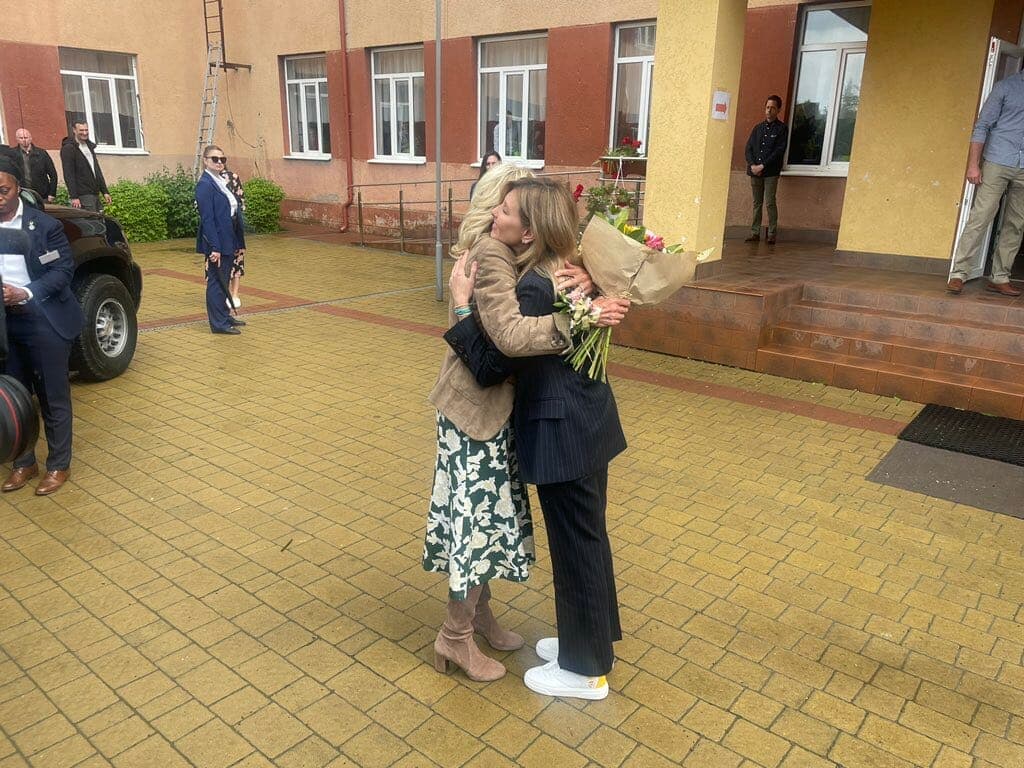 BREAKING NEWS. Jill Biden s-a întâlnit cu soția lui Zelenski, în Ucraina