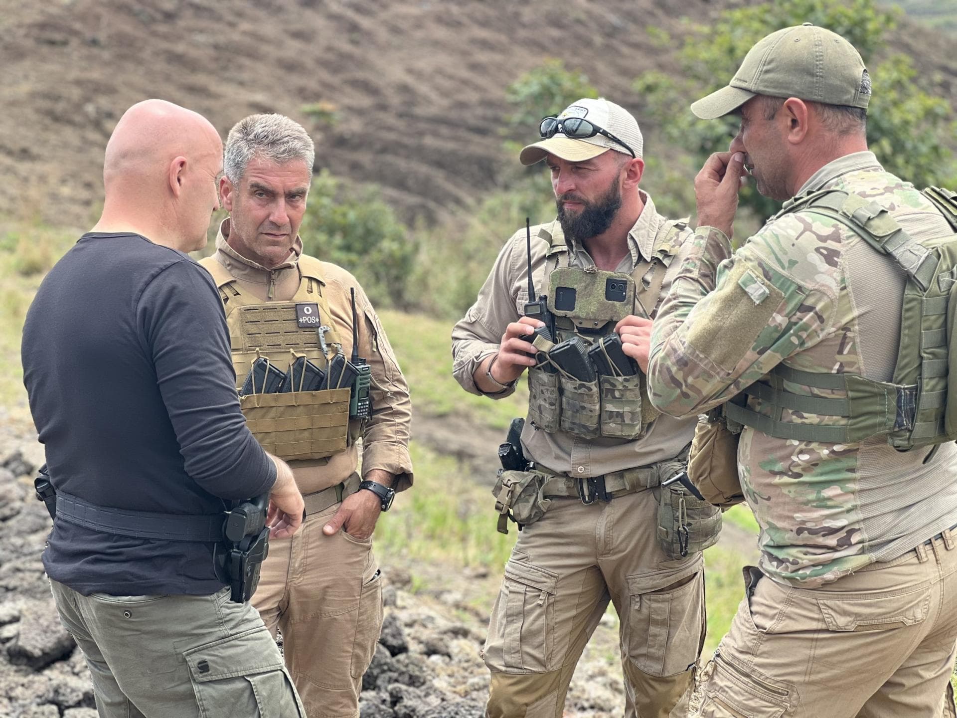 Un comando de 20 de mercenari, în frunte cu Horațiu Potra, ar fi fost interceptat de polițiști în drum spre București