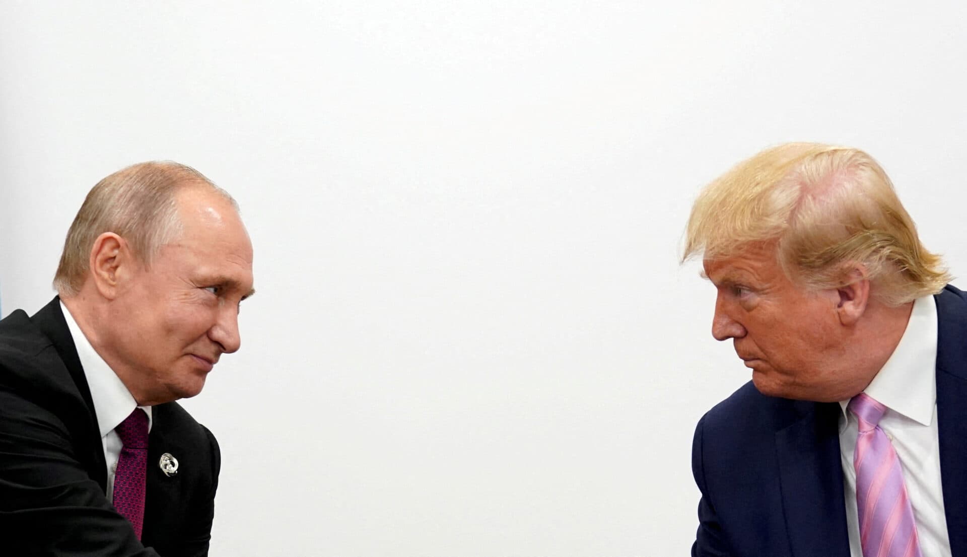 Putin l-a felicitat pe Trump înainte de învestire. O discuție despre armele nucleare