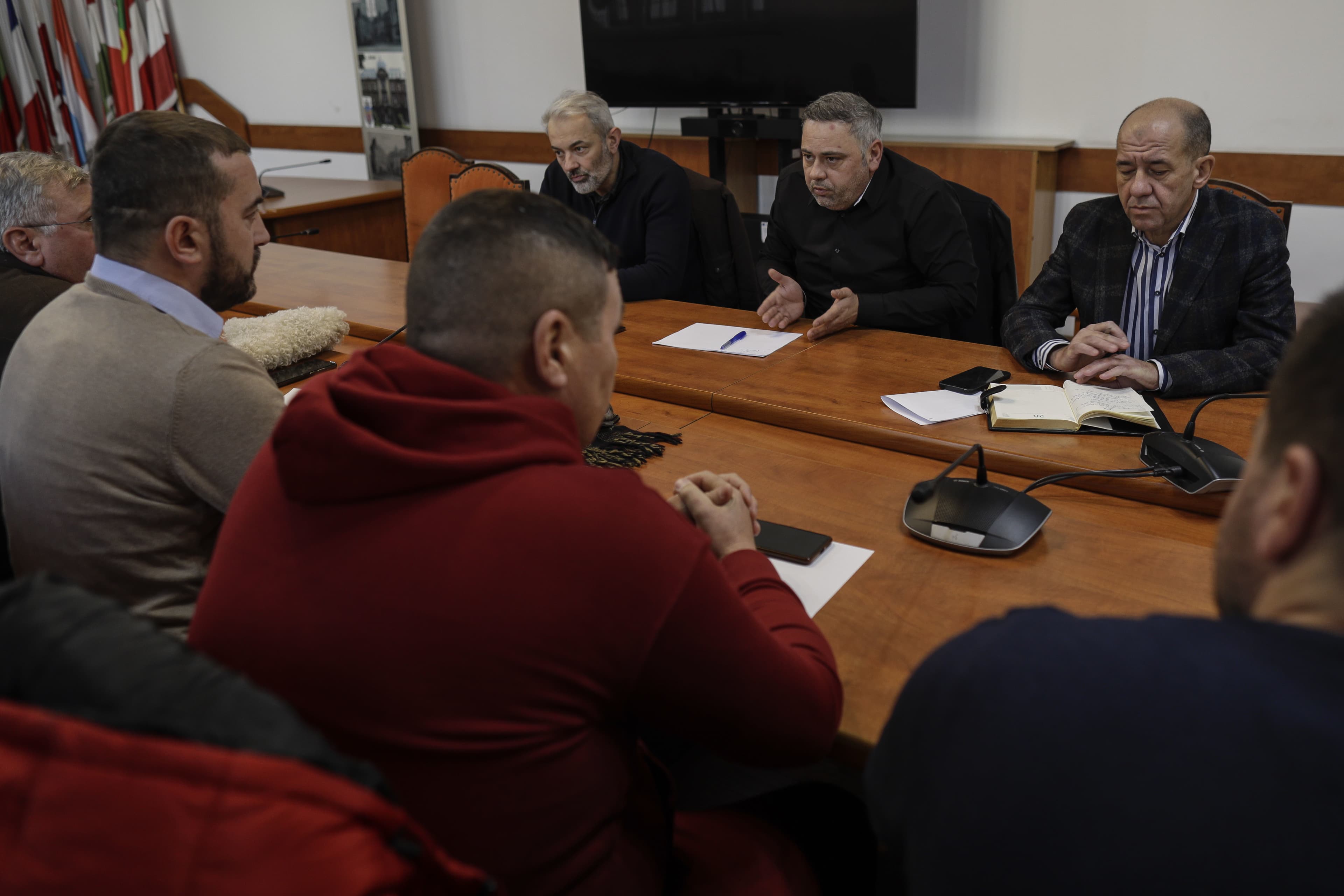 Clubul Fermierilor Români a transmis reprezentanţilor Ministerului Agriculturii şi Guvernului o listă de revendicări: Fermierii români au nevoie de un plan de salvare şi stabilitate financiară, în parteneriat cu Executivul