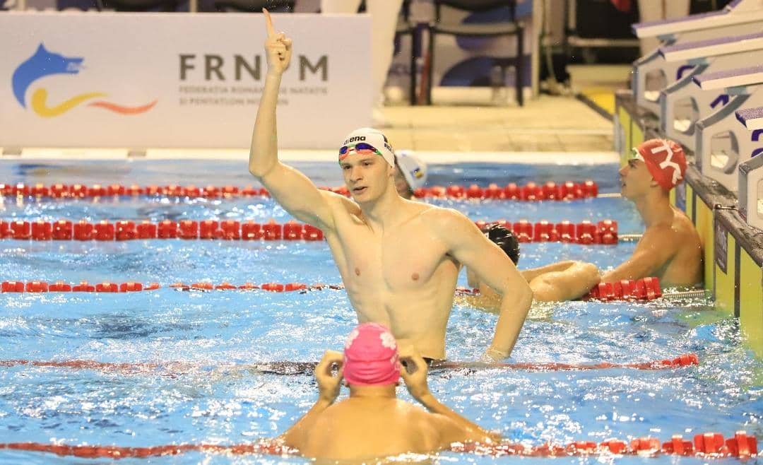 E alergic la clor, dar e campion mondial la înot