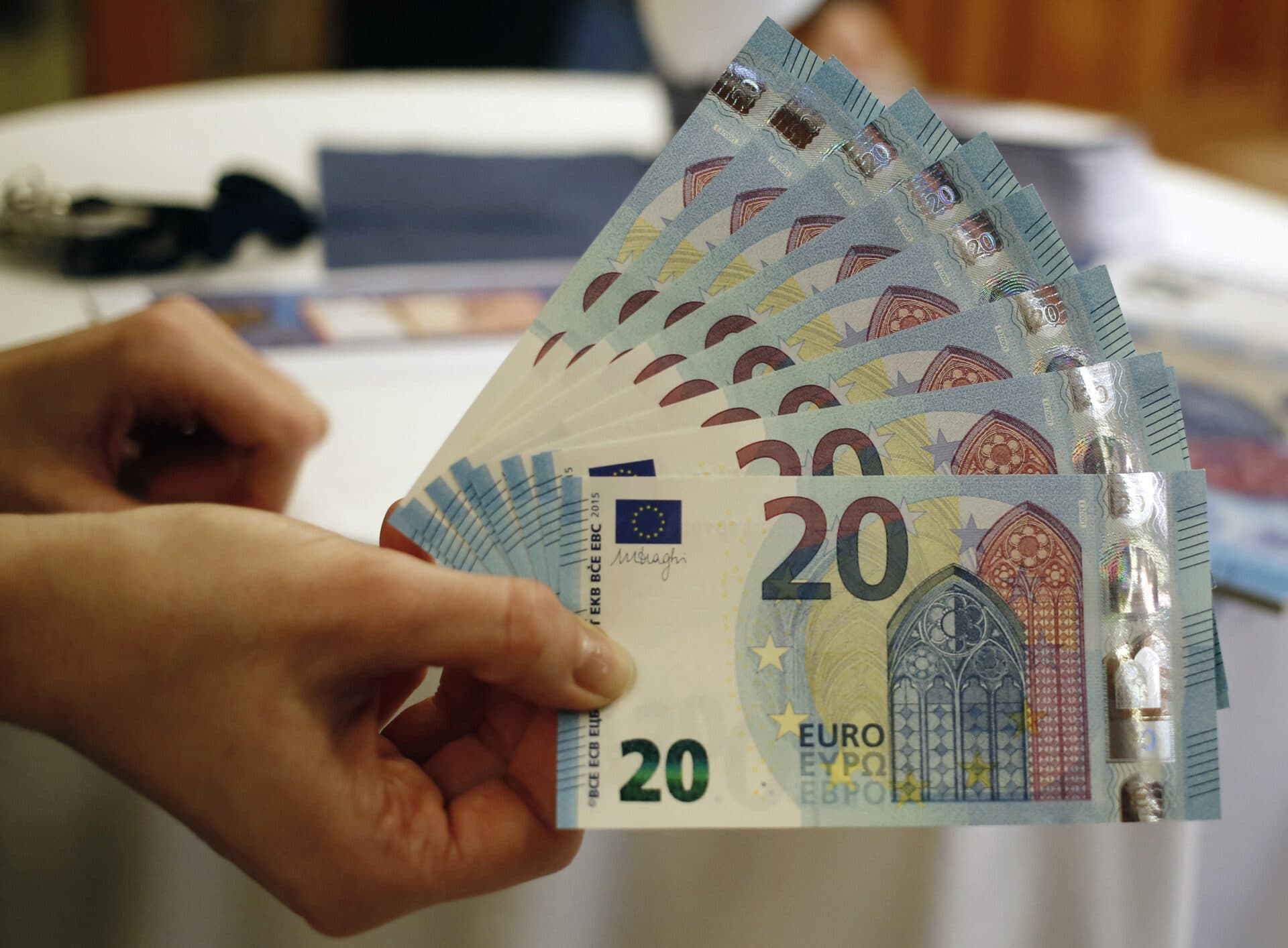 Ai pașaport rusesc? Cont bancar indisponibil. Încearcă mai târziu!
