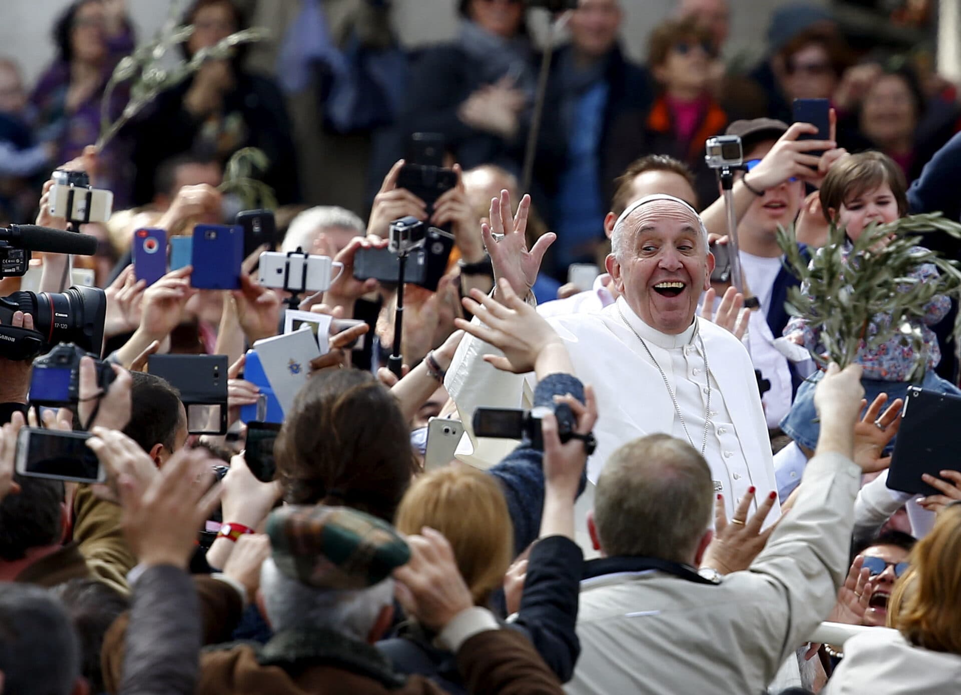 Liderii lumii își iau rămas bun de la Papa Francisc