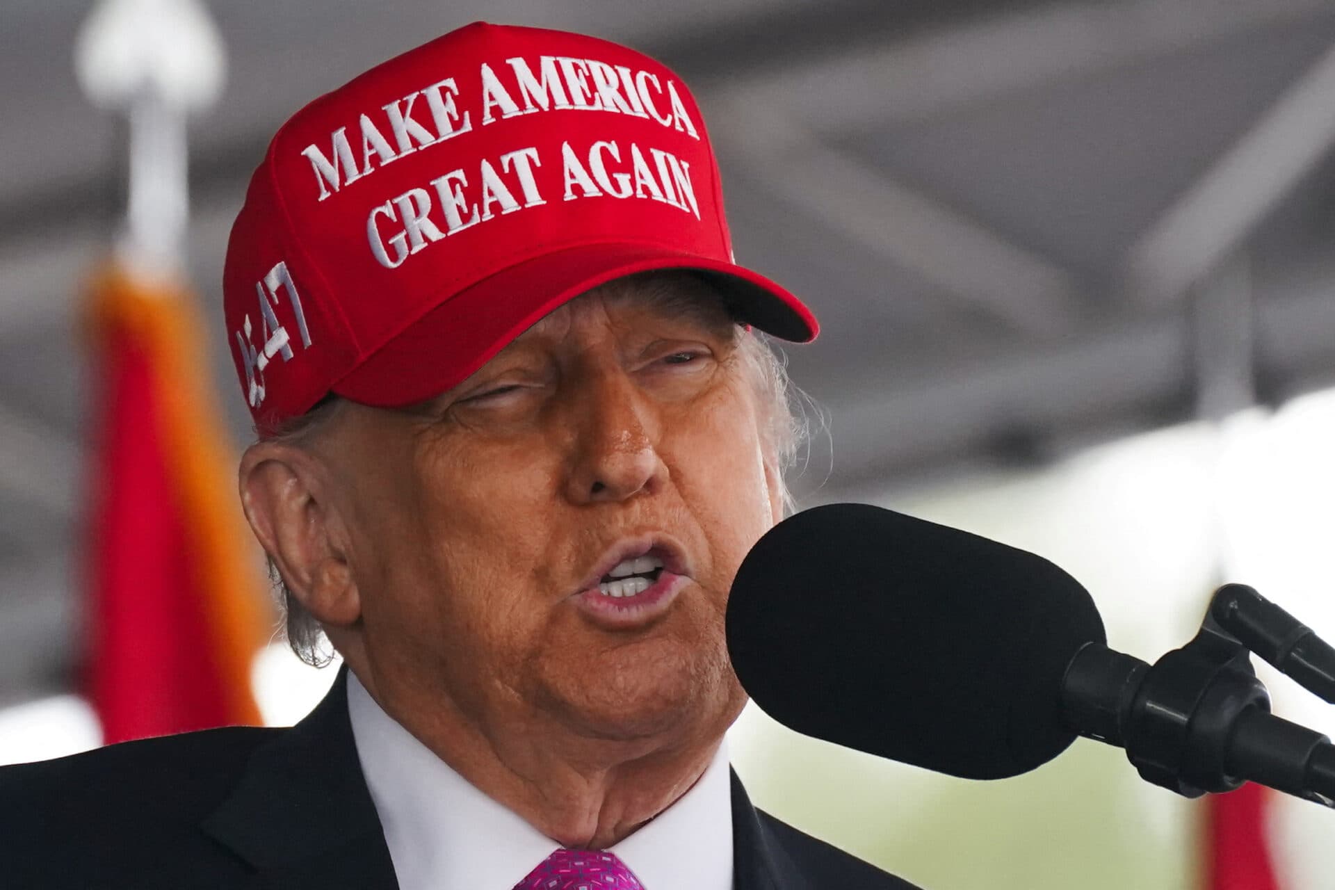 Ton schimbat la Washington. Trump critică deschis acțiunile Rusiei în Ucraina