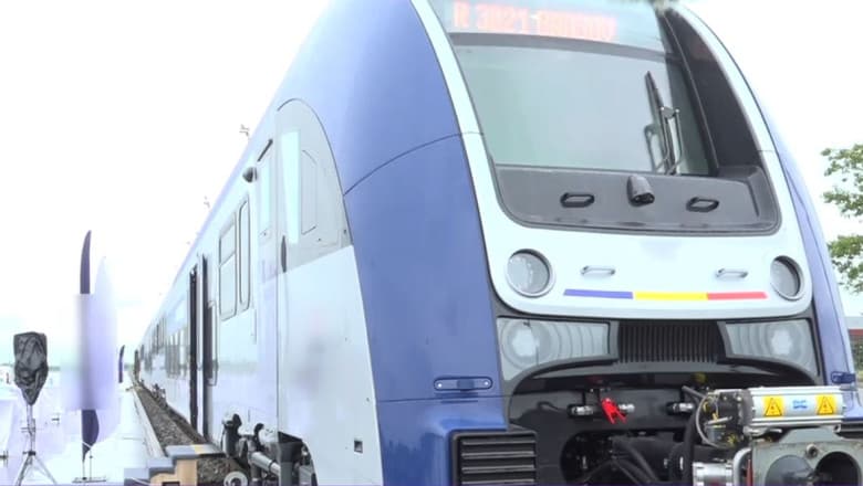 Cum arată primul tren electric construit de polonezi pentru România. Face parte dintr-un lot de 62 de trenuri și atinge 160 km/h
