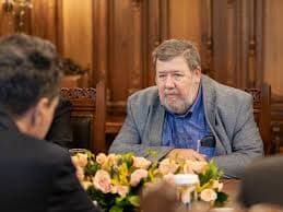 Hossu: „Domnul președinte a zis că va face o întâlnire între patronate, sindicate, partide politice pe măsurile privind deficitul”