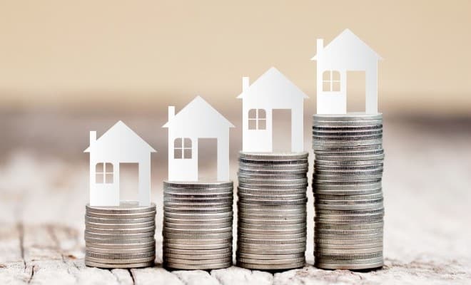 Criptomonede, acțiuni sau imobiliare? Ce cred experții că va fi cea mai bună investiție în a doua jumătate a anului