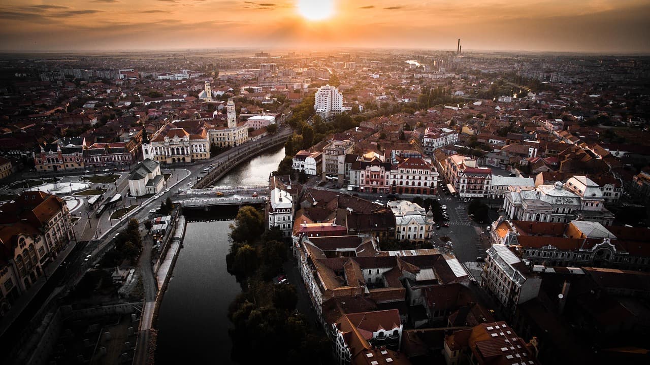 Orașul comparat adesea cu Viena, pus la îndoială de localnici. „Devine Cluj-Napoca la prețurile imobilelor și chiriilor”
