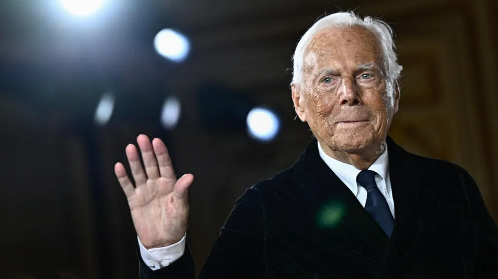 Giorgio Armani a murit la 91 de ani. A fost simbolul eleganței italiene și un vizionar al modei mondiale