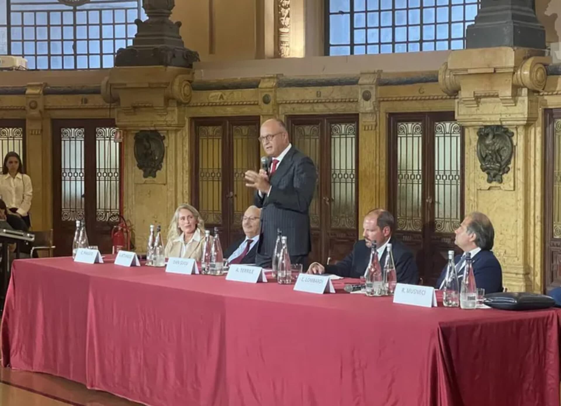 Dan Șucu, lecție de încredere în România. Discurs în fața ”protipendadei” din Genova: „Nu mai suntem țara săracă din anii ’90!”