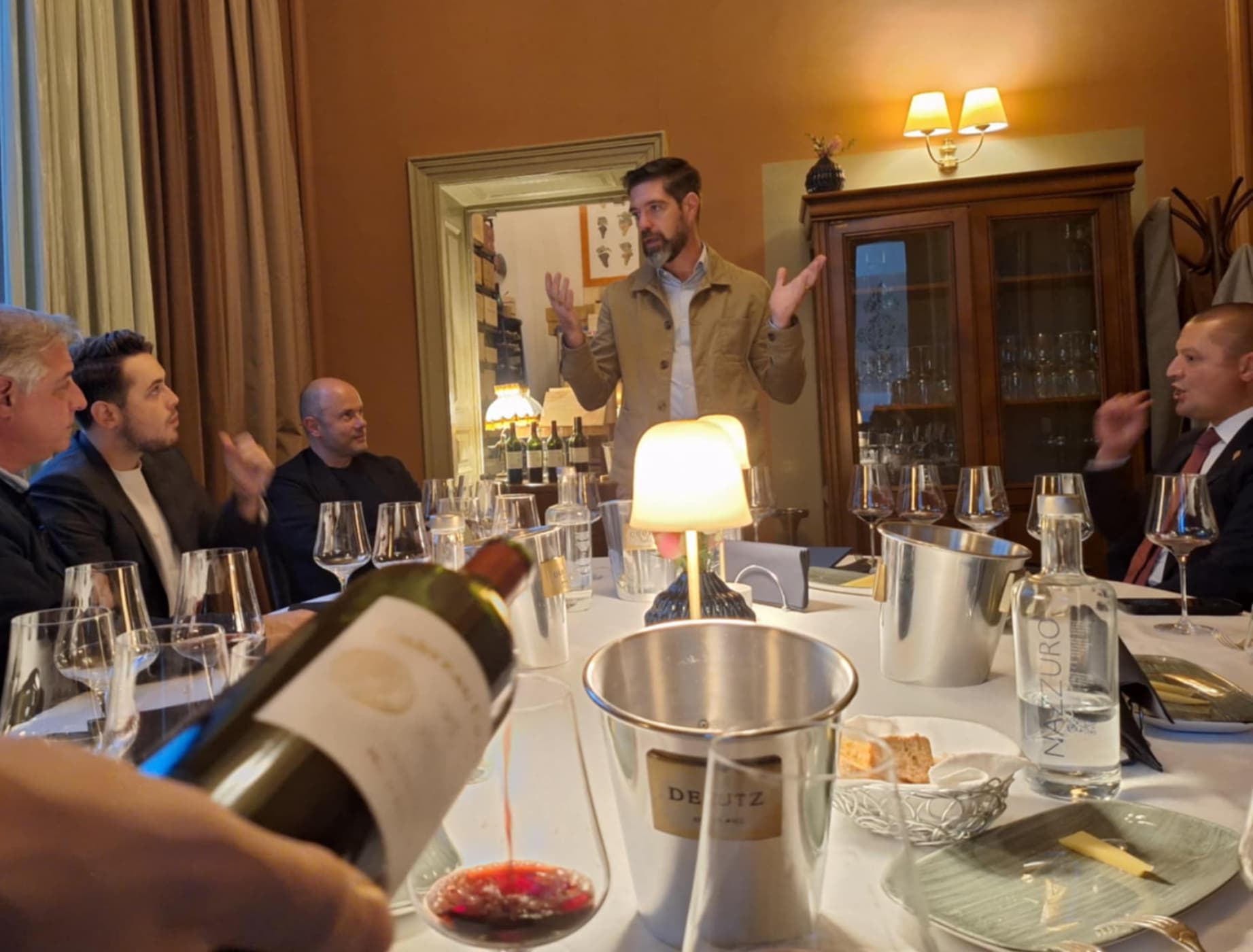 Château Cheval Blanc, vinul-vedetă al LVMH, a strălucit la București! Arnaud de Laforcade: „România, tot mai educată în cultura vinului”