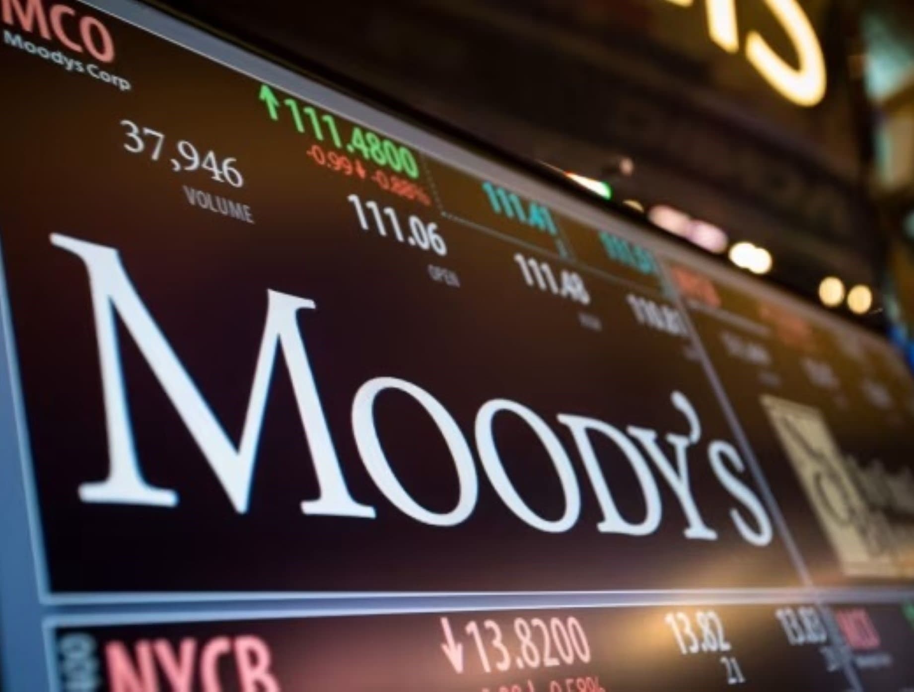 Moody’s calmează piețele: „Nu există dovezi de risc sistemic în băncile americane”