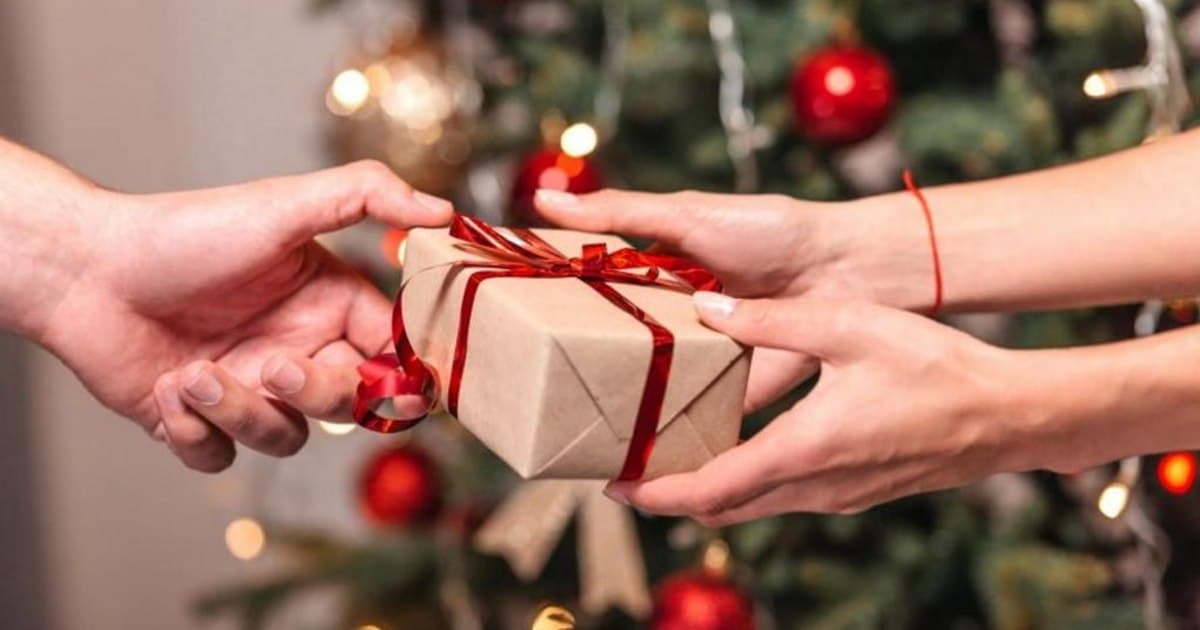 Economiile lunii decembrie. Cadouri potrivite cu buget redus