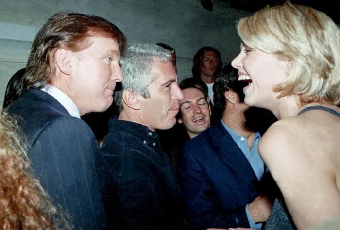 Dezvăluiri din dosarele Epstein: mărturia unei victime despre întâlnirea cu Donald Trump la 14 ani și fotografiile cu prințul Andrew