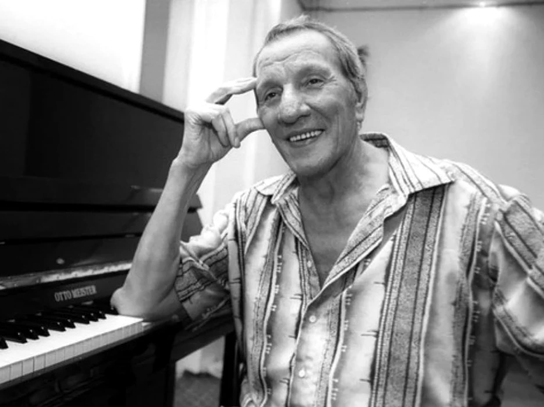 Gil Dobrică, 80 de ani de la nașterea sa. Vocea care a adus muzica Occidentului în România comunistă