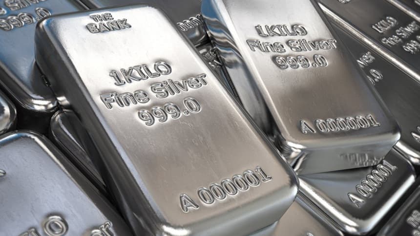 Cererea globală de argint va rămâne stabilă în 2026, susţinută de investiţiile fizice, potrivit Silver Institute