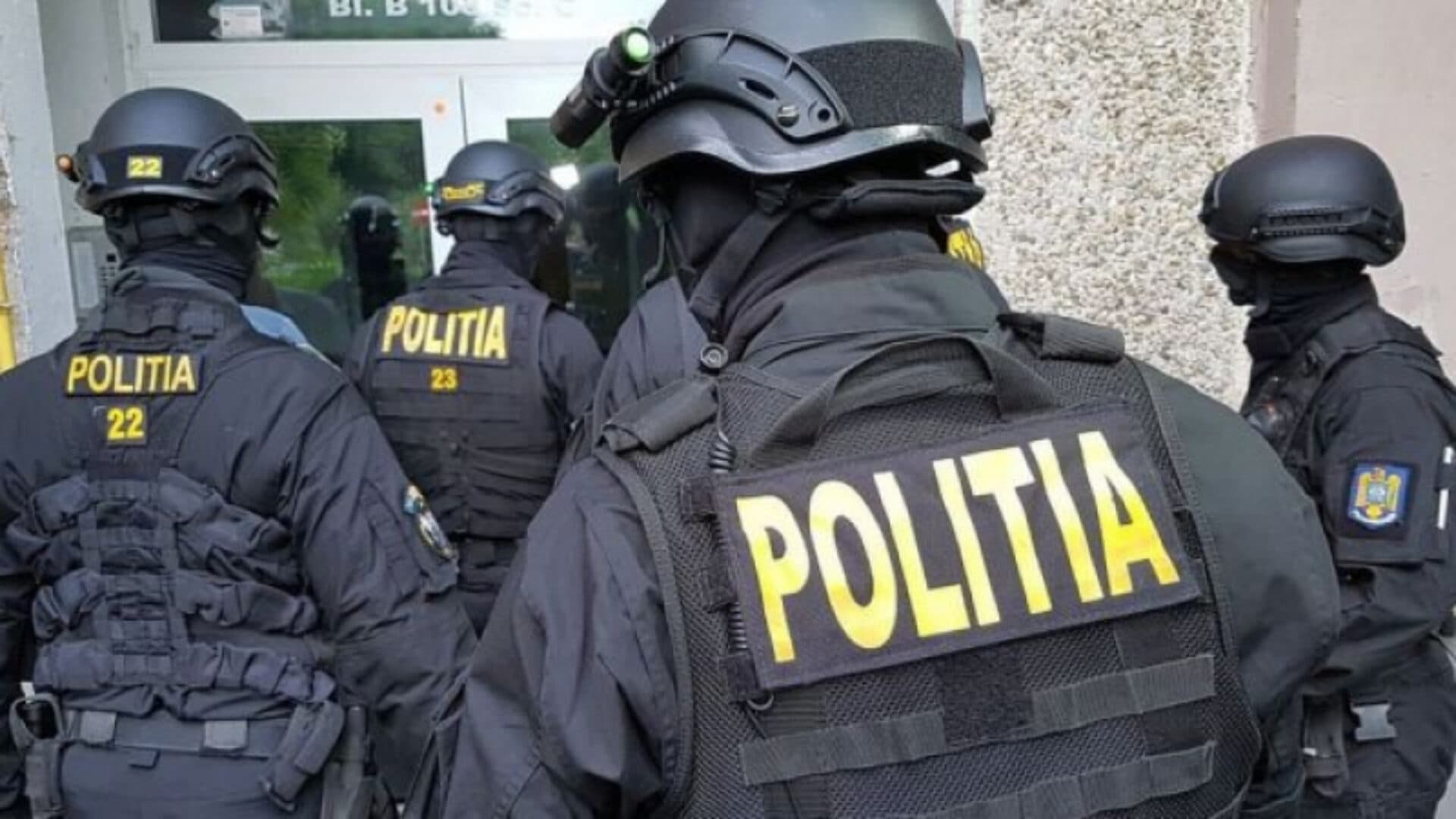 Mascații dau buzna în fotbalul românesc! Dosar de meciuri trucate pentru pariuri -34 de percheziții la jucători și oficiali