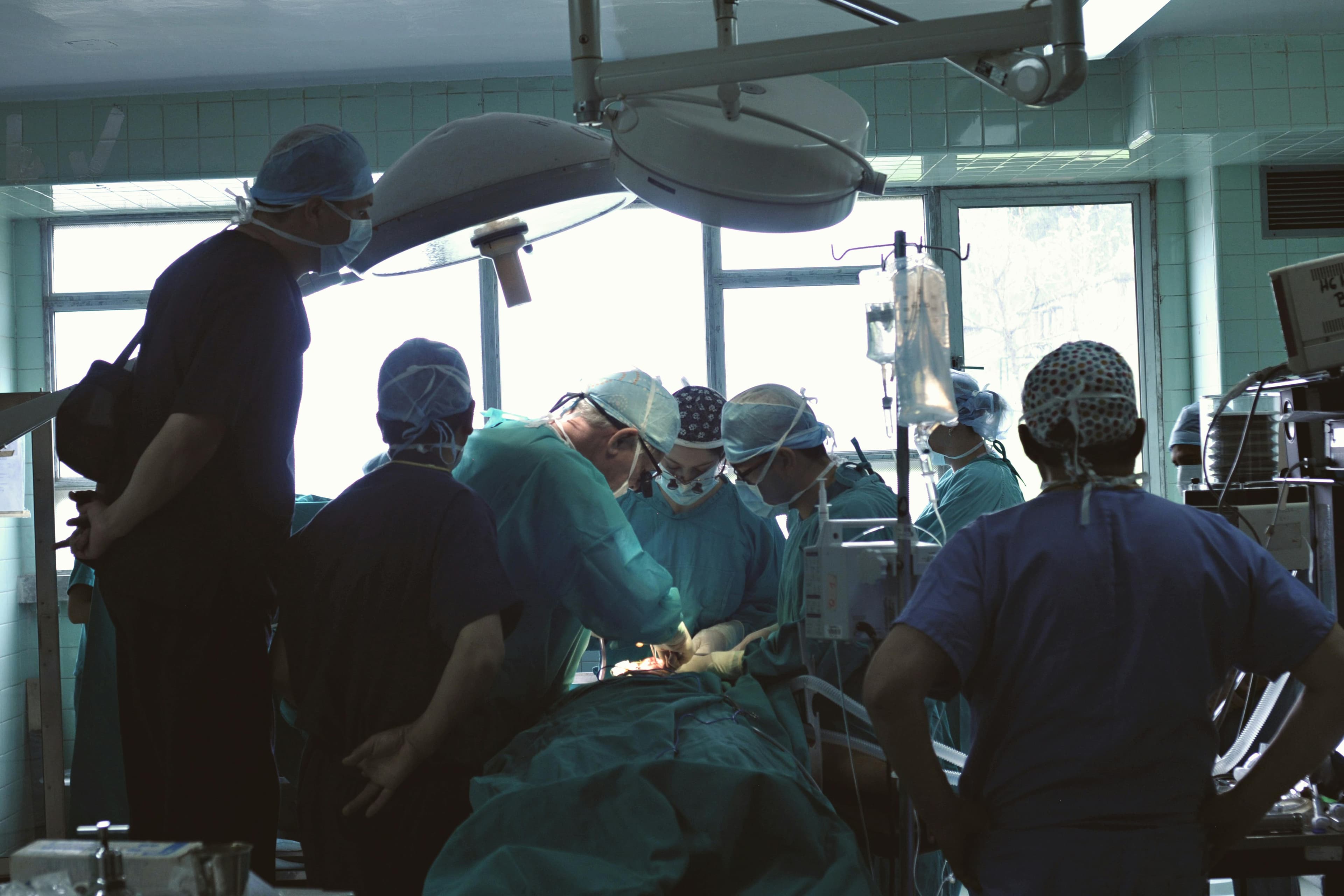 5.000 de pacienți evacuați din Ucraina, cea mai mare operațiune medicală coordonată prin mecanismul UE