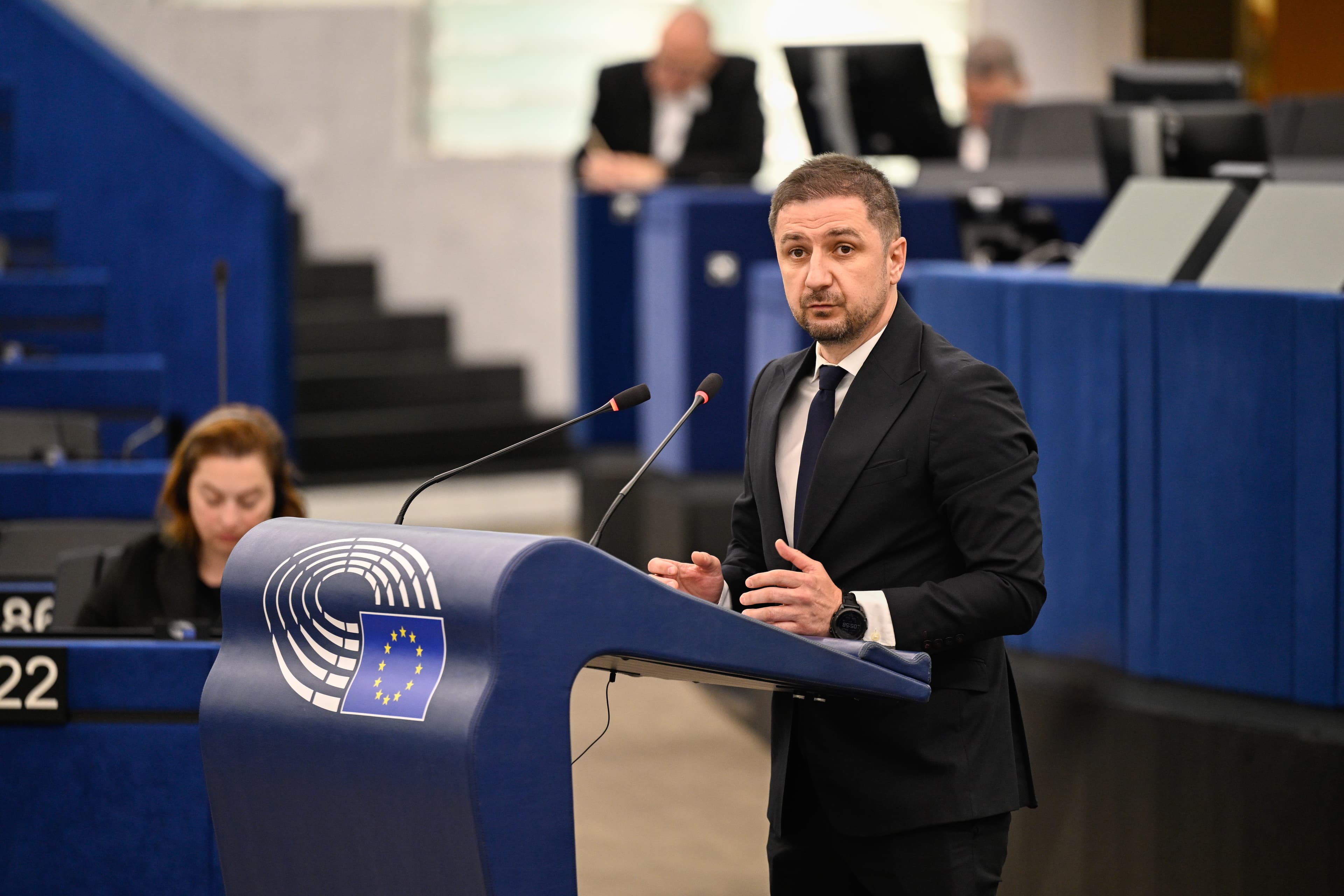 Drepturile pasagerilor aerieni: între strategiile de marketing ale transportatorilor și demnitatea călătorului