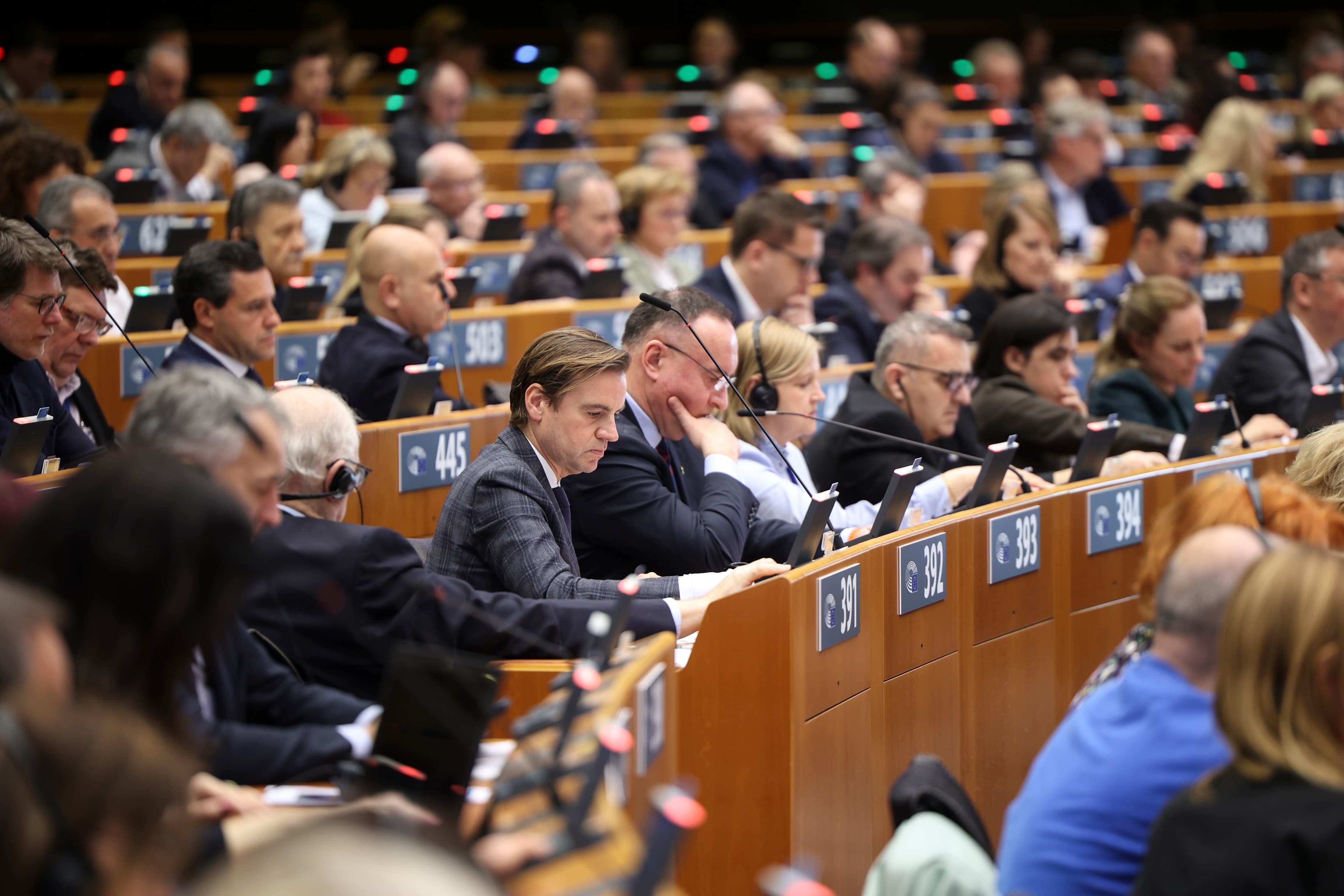Eurodeputații cer Rusiei să oprească acțiunile împotriva organizației Memorial