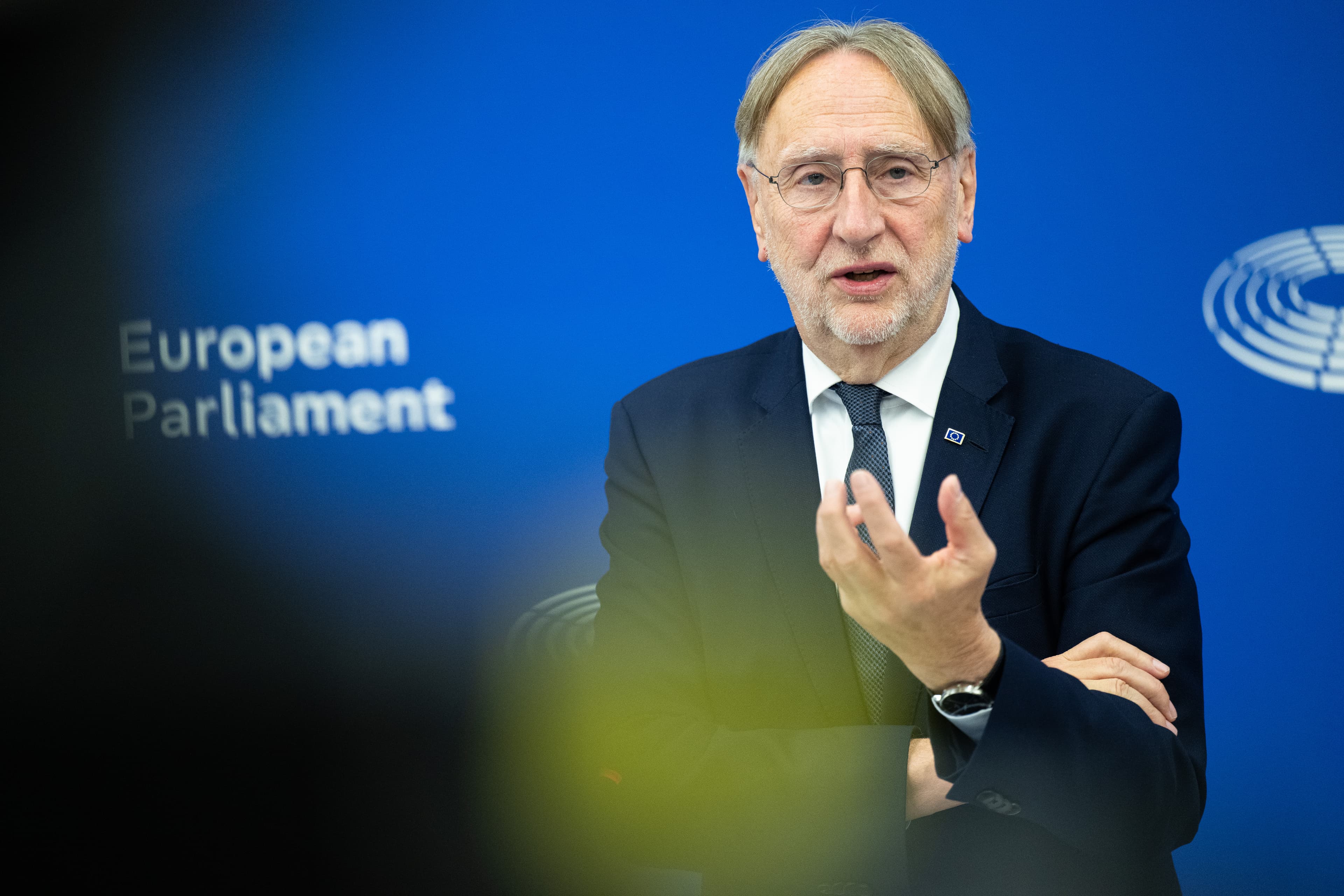 Veteranul comerțului european Bernd Lange spune că acordul UE, SUA nu este un acord bun, dar Parlamentul a obținut garanții pentru industria europeană