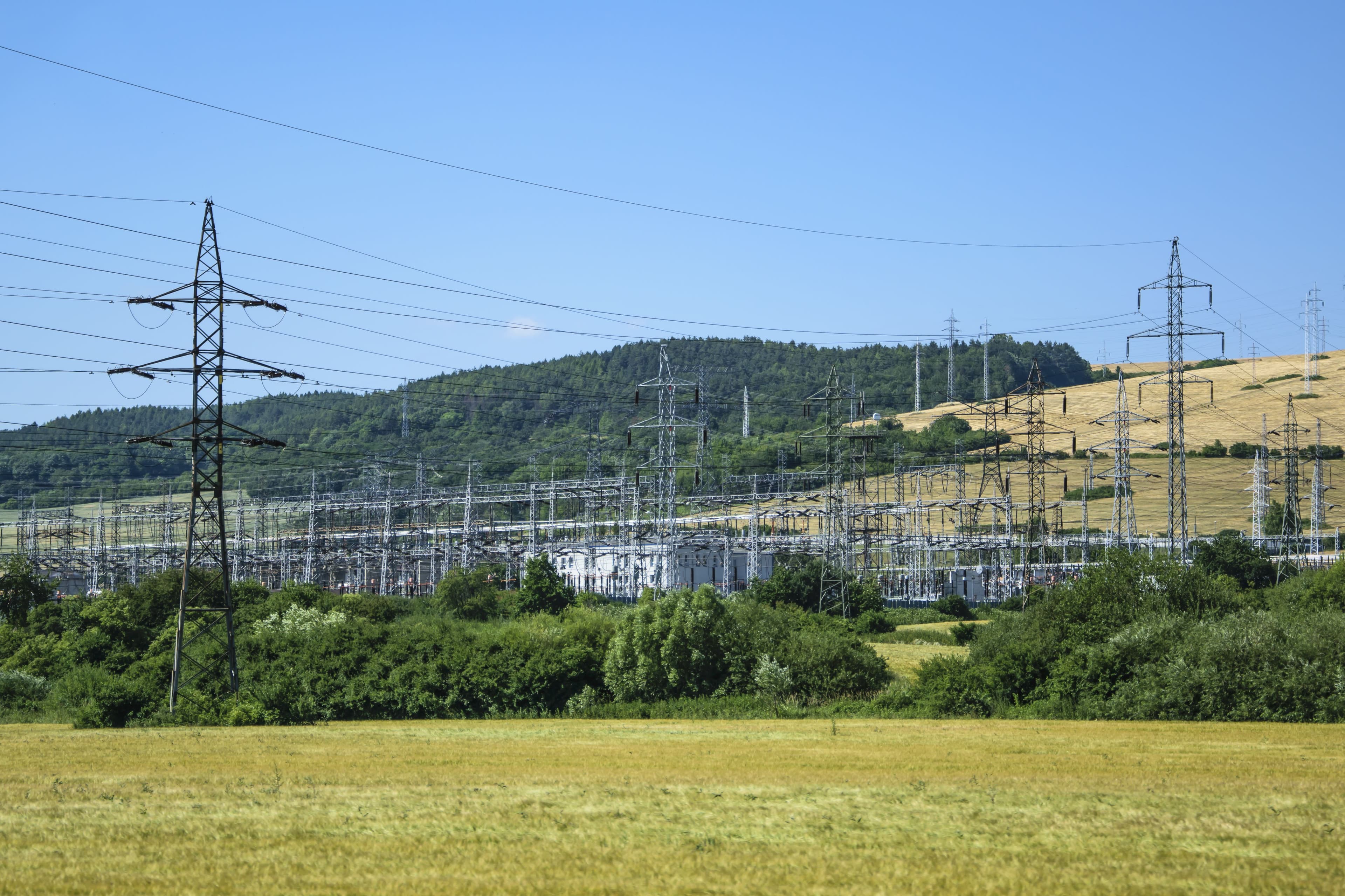ACER schimbă metodologia pentru rezervele de electricitate ca să reducă riscurile și costurile în rețeaua europeană