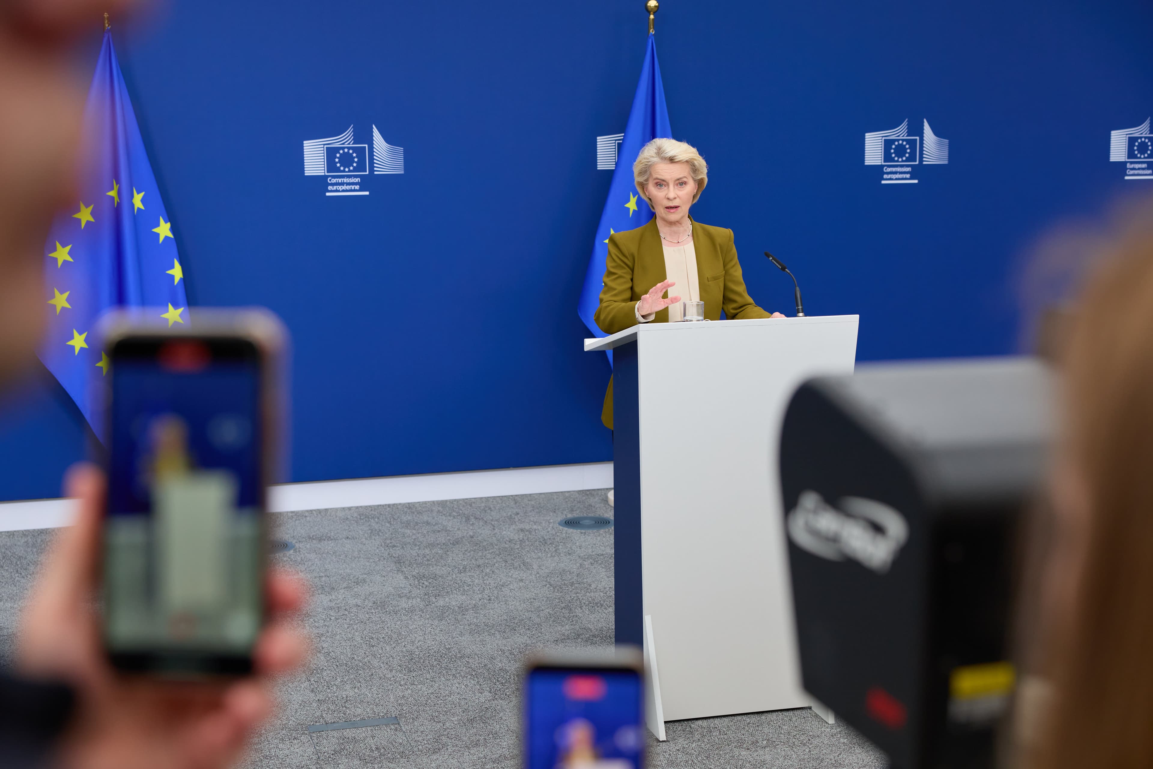 Comisia Europeană propune al 21-lea pachet de sancțiuni împotriva Rusiei, cu măsuri pe energie, bănci, criptomonede și flota din umbră