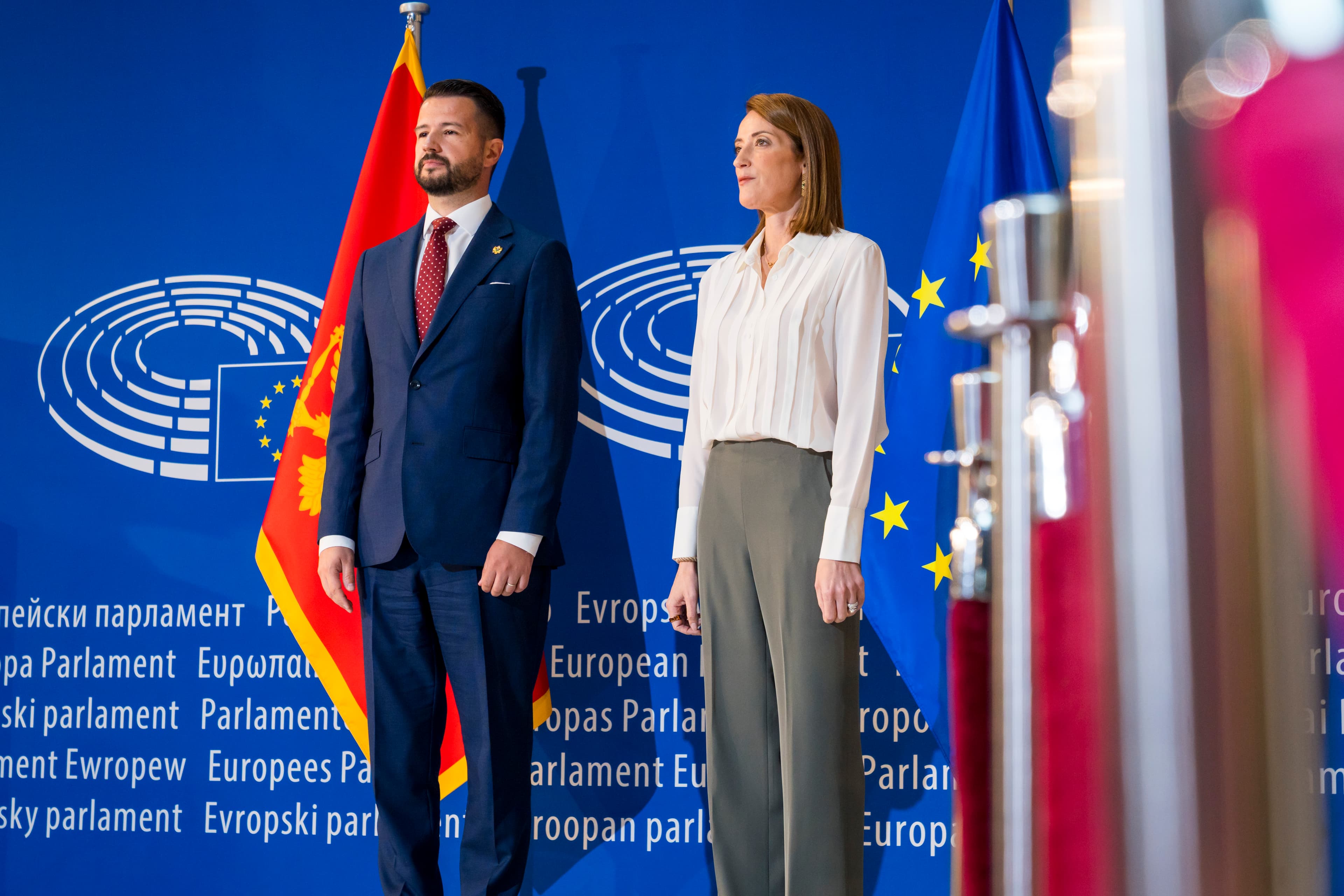 Muntenegru închide două noi capitole de negociere cu Uniunea Europeană și își consolidează statutul de favorit la aderare