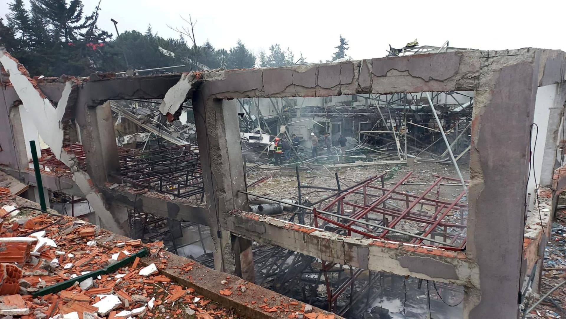 11 persoane ucise de o explozie la o fabrică de explozivi din Turcia