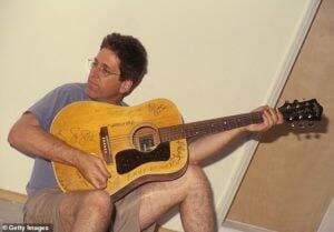 A murit Jack Sherman, membru fondator al Red Hot Chilli Peppers