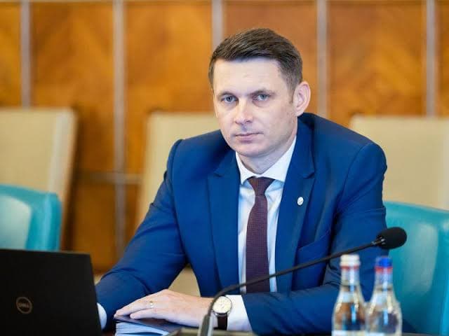 Abrudean: „Nu cred că cineva din coaliție va vota moțiunea de cenzură împotriva propriului guvern”