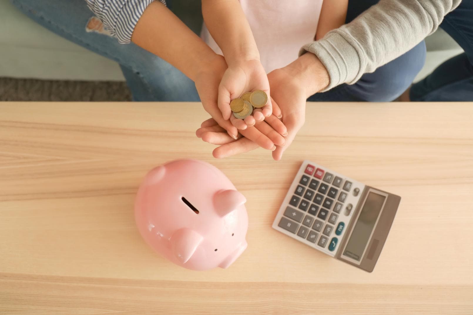 Activități financiare cu copiii în vacanța de iarnă. Jocuri și experiențe care îi învață să gestioneze banii