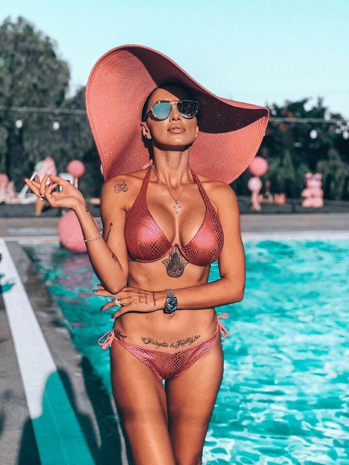 Adelina Pestrițu, imagine de infarct în cel mai mic costum de baie!