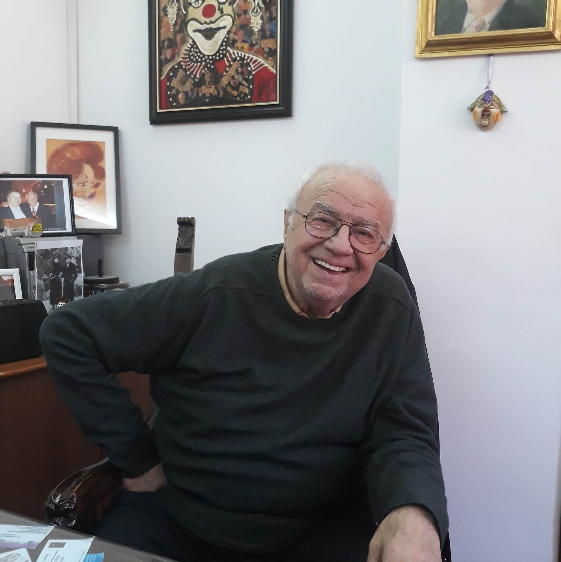 Alexandru Arșinel are pensie de aproape 5000 euro pe lună și vinde roșii la tarabă