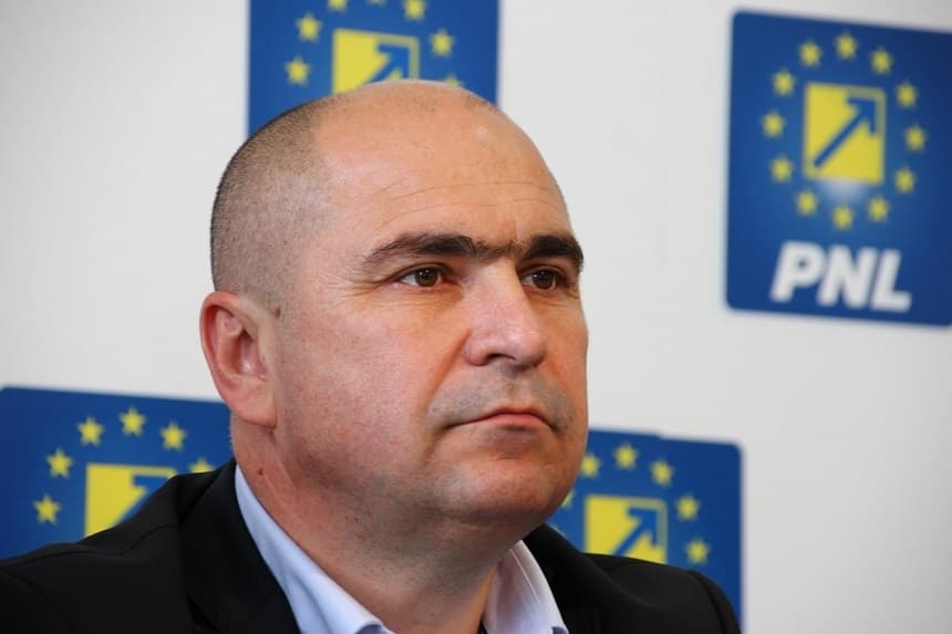 Bolojan vrea o coaliție cu PSD, UDMR, USR şi minorităţi