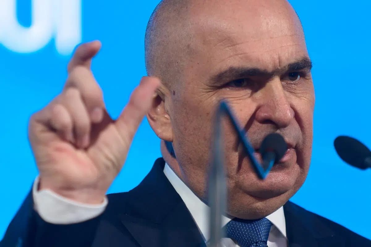 BREAKING. Bolojan iese întărit din ședința liderilor PNL