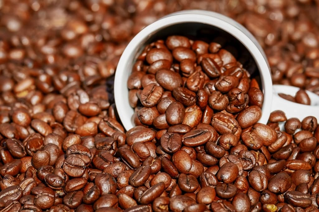 Cafeaua devine tot mai scumpă. De ce cresc prețurile la nivel global și ce urmează pentru consumatori