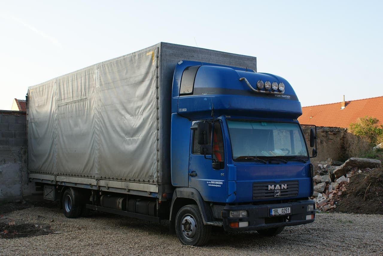 Care sunt principalele tipuri de semiremorci și utilizările lor? – Ghid complet de la Truck1