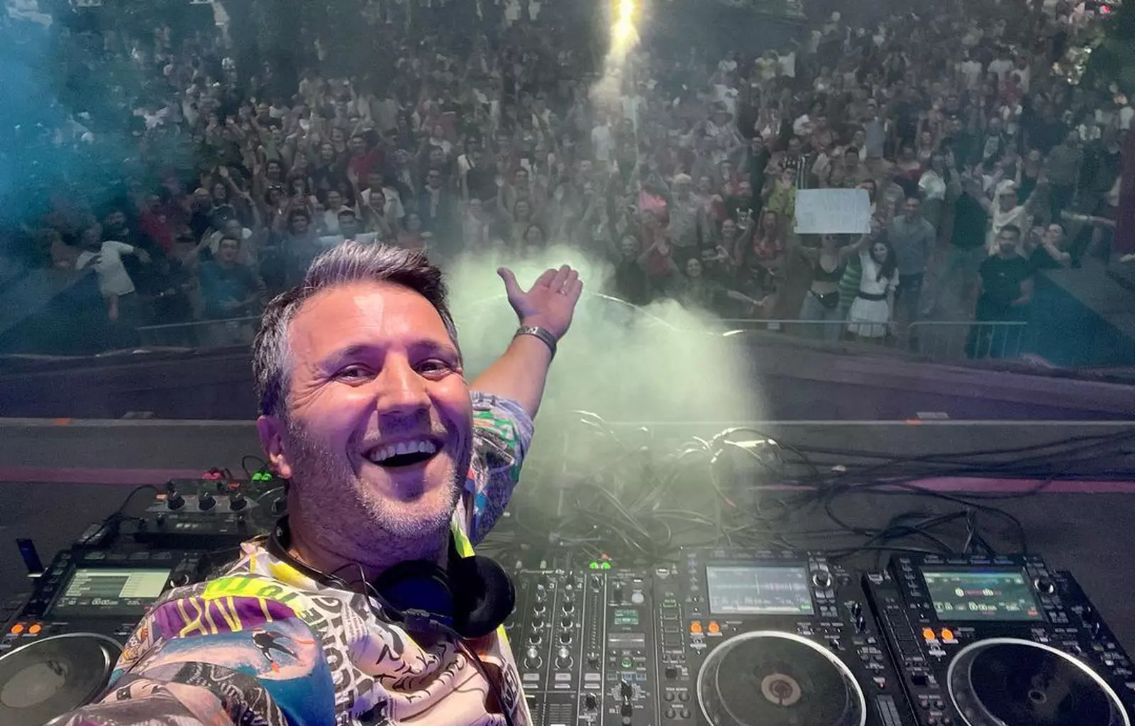 Cât te costă să pună muzică Andi Moisescu. Legătura vedetei de la PRO TV cu pupitrul de DJ
