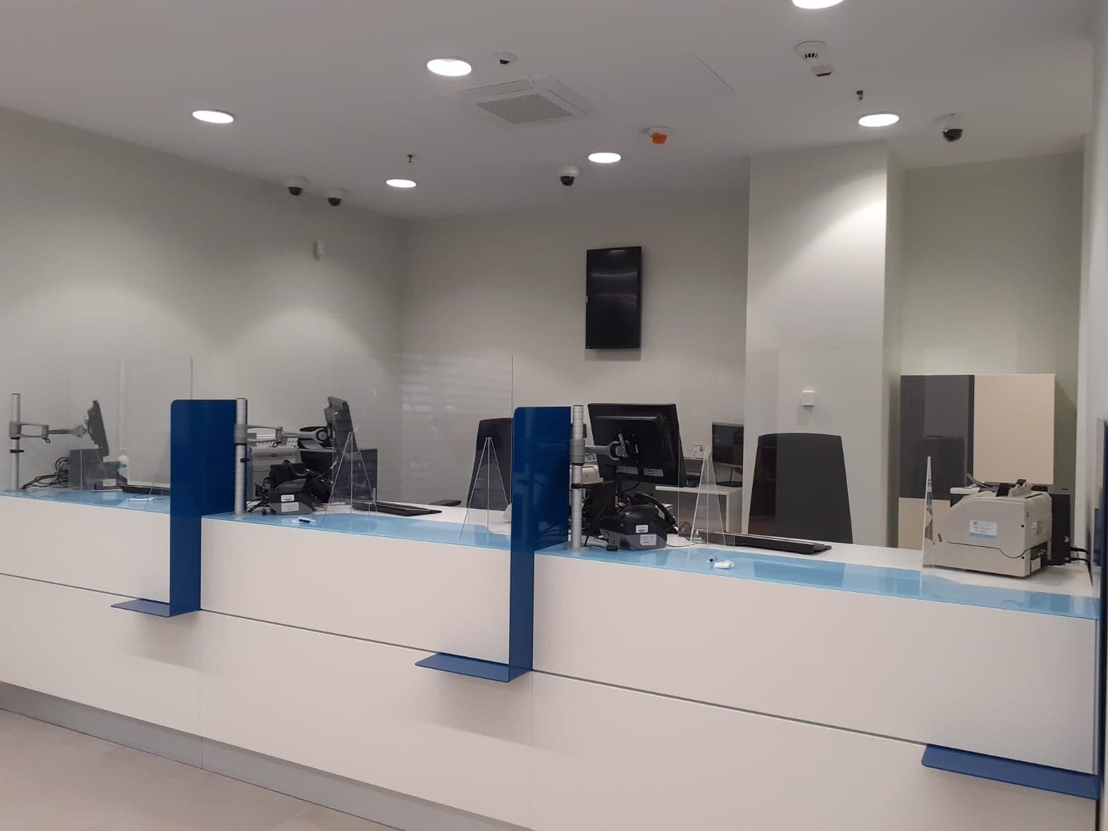Câte credite ai voie să îți faci simultan la diferite bănci